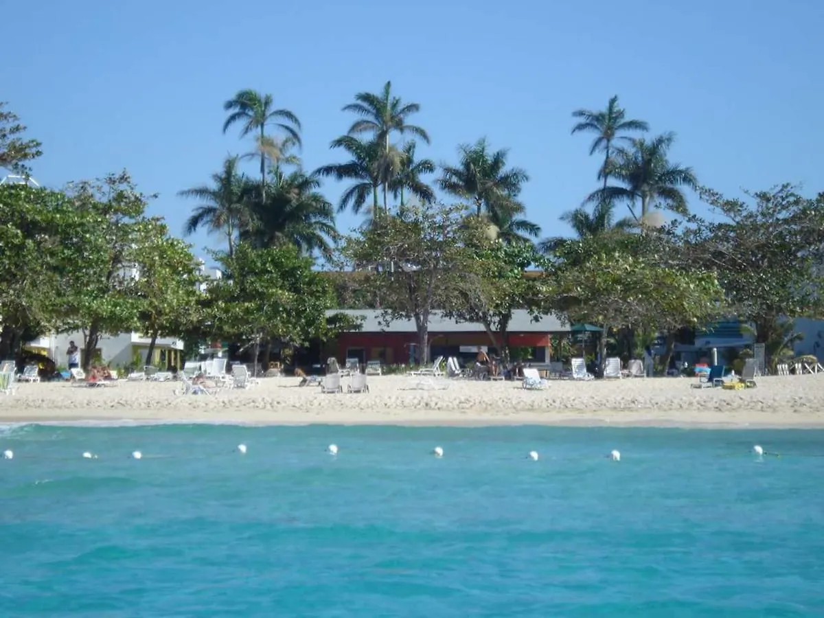 Negril Beach Club Condos Ямайка